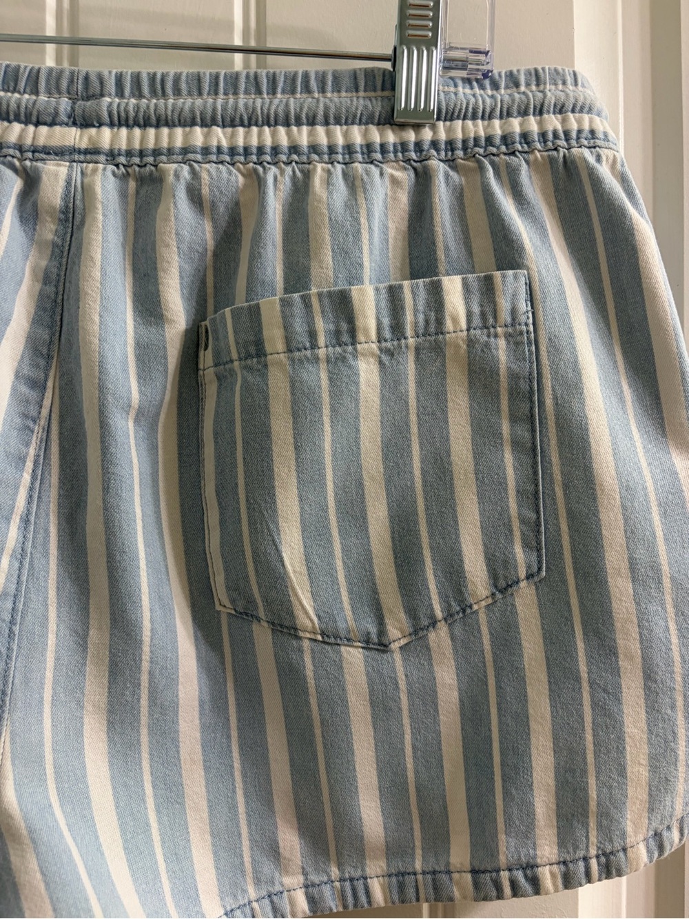 aerie Blue & White Striped Chambray Drawstring Beach Shorts L Coastal Casual - Picture 4 of 7